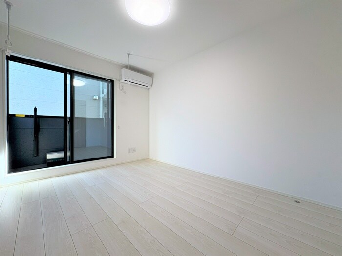 物件内観写真10　(玄関)