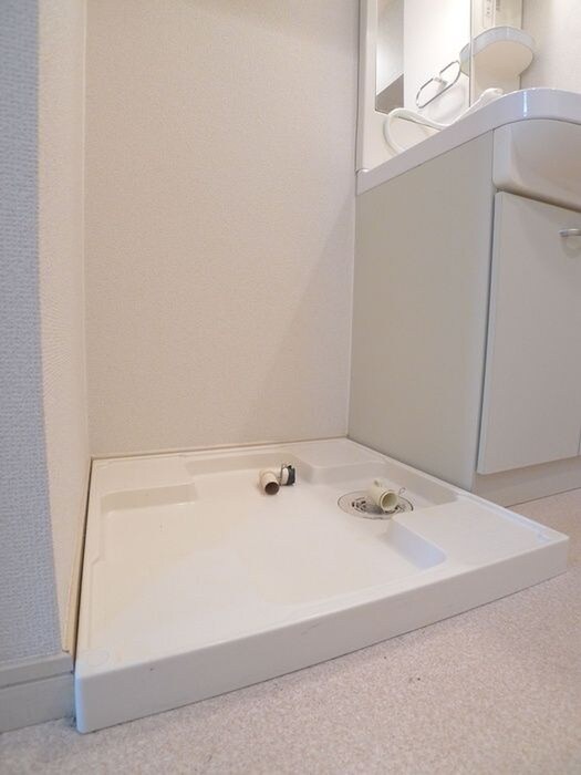 物件内観写真15　(洗濯機置場)