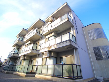 カサデルピノ外観写真