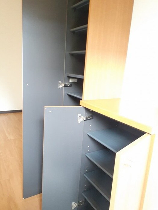 物件内観写真13　(靴箱)