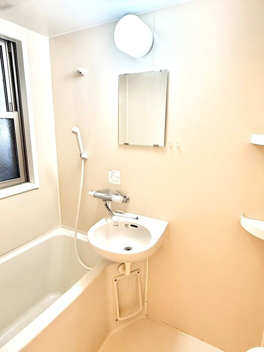 物件内観写真12　(洗面)