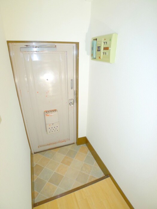 物件内観写真15　(玄関)