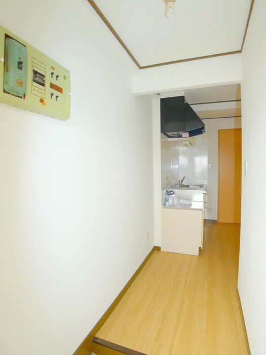 物件内観写真16　(廊下)