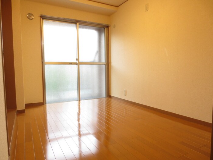 物件内観写真10　(居室)