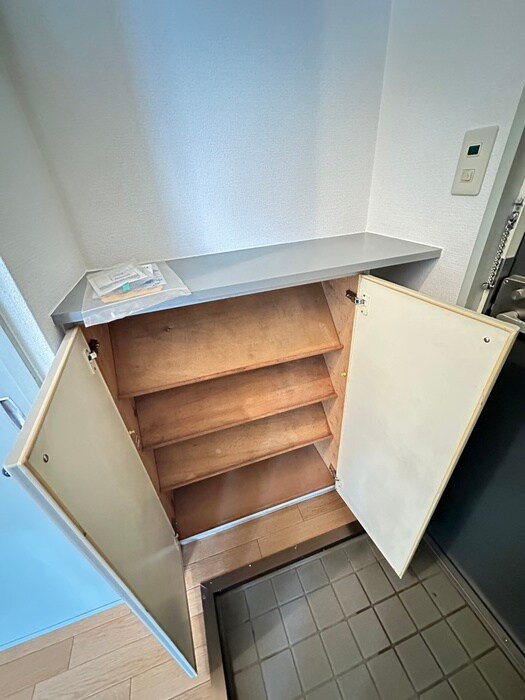 物件内観写真17　(靴箱)