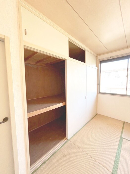 物件内観写真12　(収納)