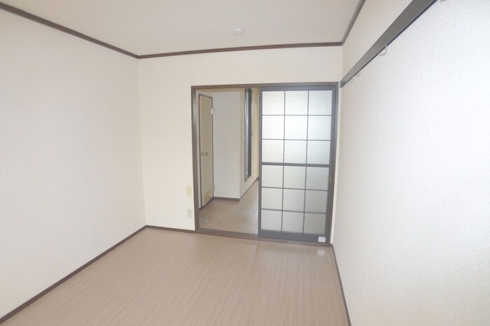 物件内観写真9　(居室)