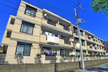 ファミール日之出Ｂ棟　外観写真