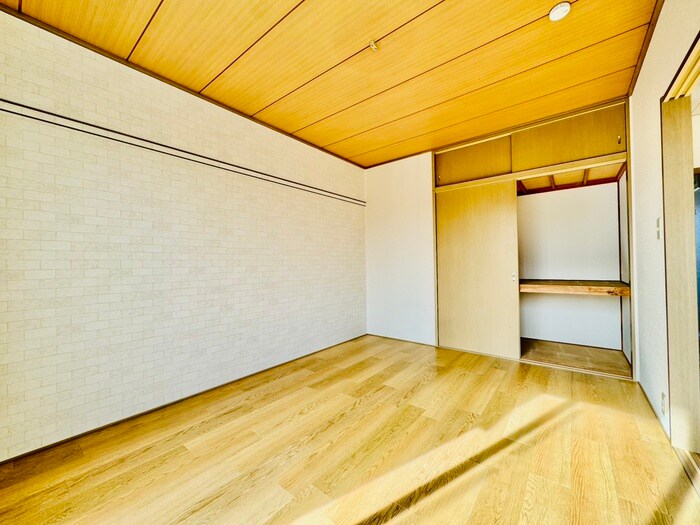 物件内観写真3　(居室)