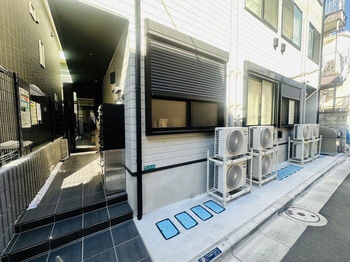 物件外観写真3　(同型モデル)