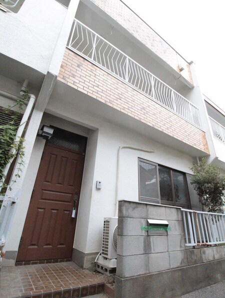 東大成町一丁目テラスハウス外観写真
