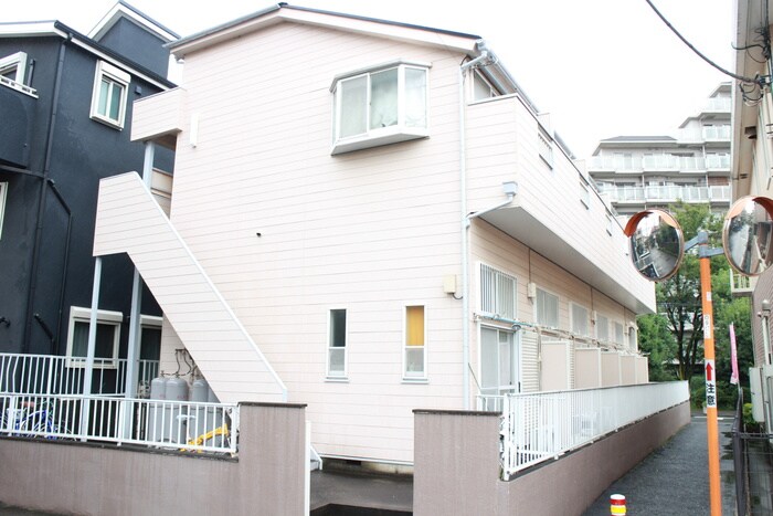 レストハイツの物件外観写真