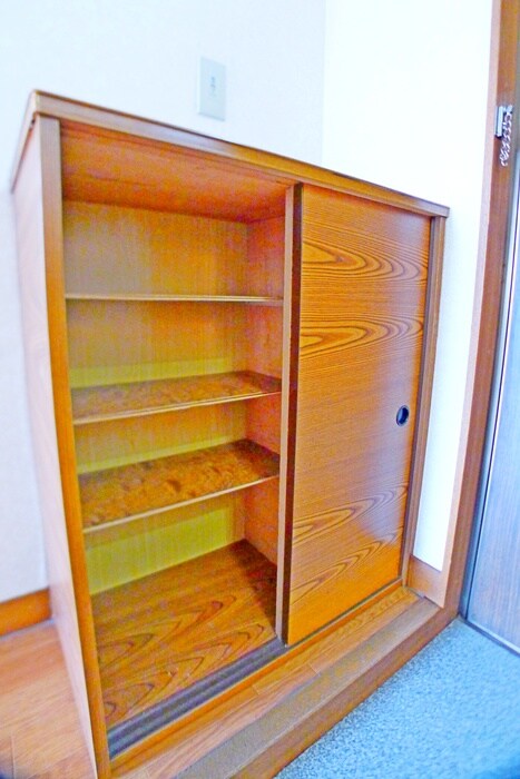 物件内観写真7　(靴箱)