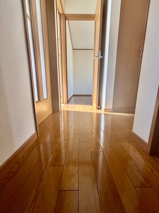物件内観写真21　(廊下)