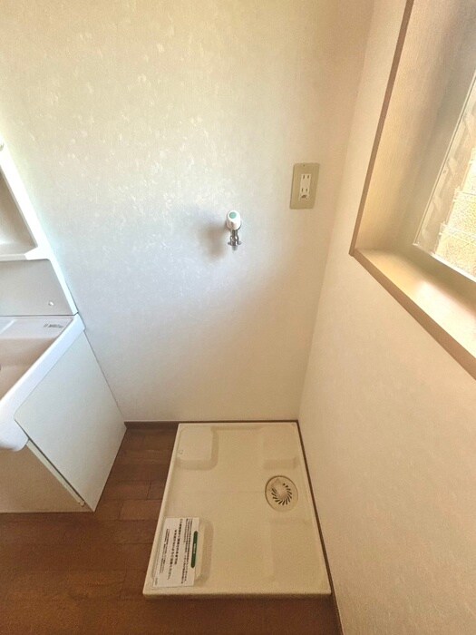 物件内観写真22　(洗濯機置場)