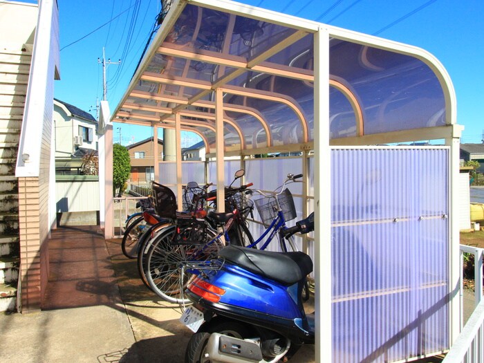 ｺｽﾓﾛｲﾔﾙの駐輪場