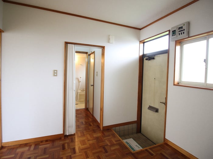 ｺｽﾓﾛｲﾔﾙの玄関