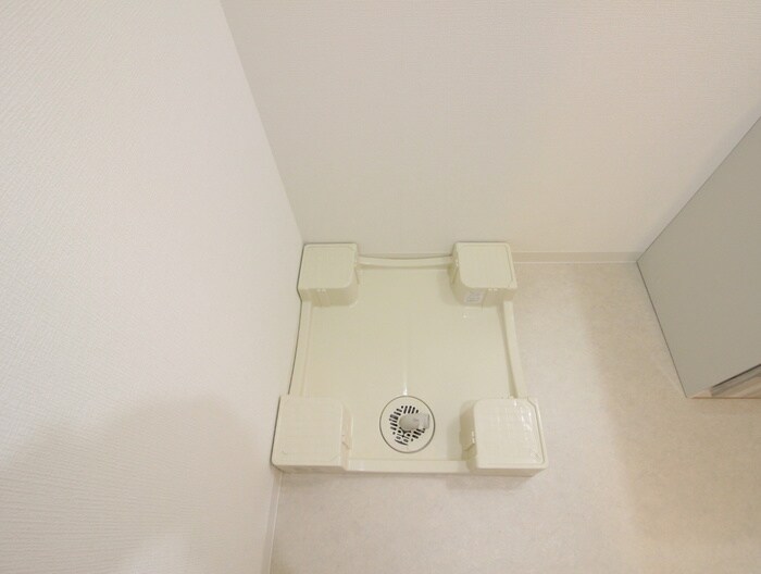 物件内観写真17　(洗濯機置場)