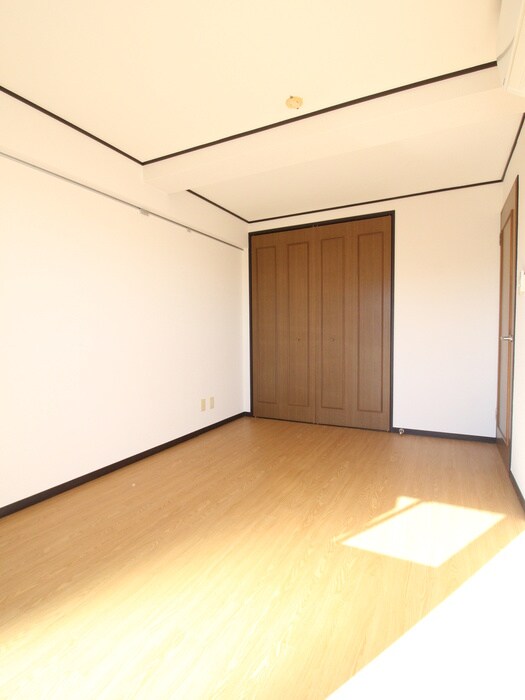 物件内観写真19　(居室)