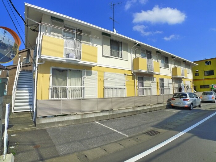 物件外観写真3　(駐車場)