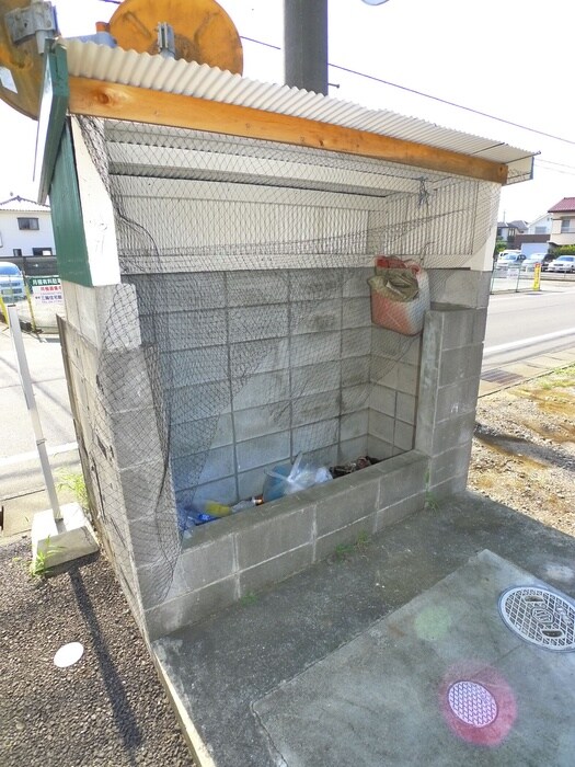 物件外観写真6　(建物設備)