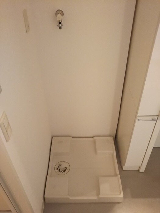 物件内観写真11　(洗濯機置場)