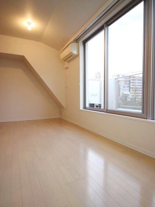 物件内観写真12　(居室)