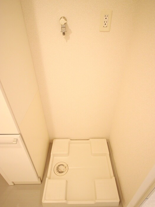 物件内観写真14　(洗濯機置場)