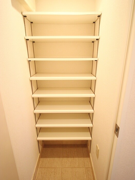 物件内観写真16　(靴箱)