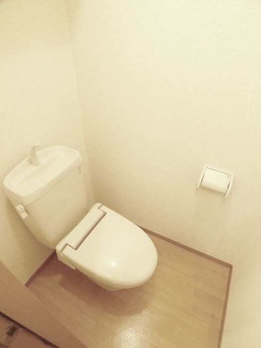 物件内観写真14　(トイレ)