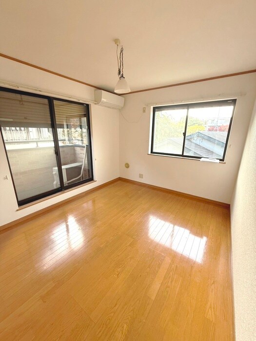 物件内観写真4　(居室)