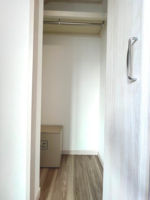物件内観写真16　(収納)
