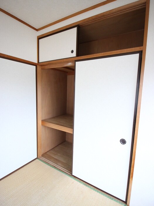 物件内観写真12　(収納)