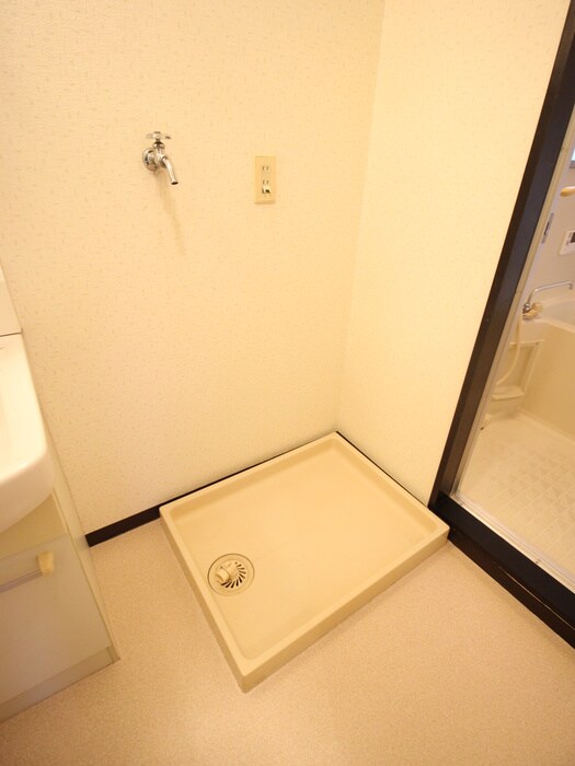 物件内観写真17　(洗濯機置場)