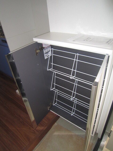 物件内観写真8　(靴箱)