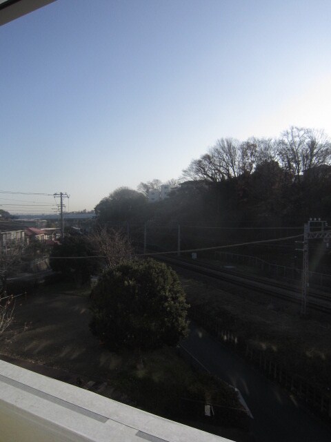 物件内観写真9　(室内からの展望)