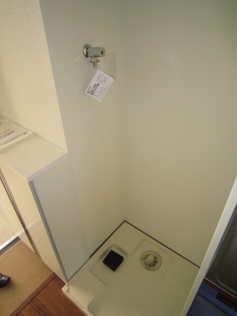 物件内観写真9　(洗濯機置場)