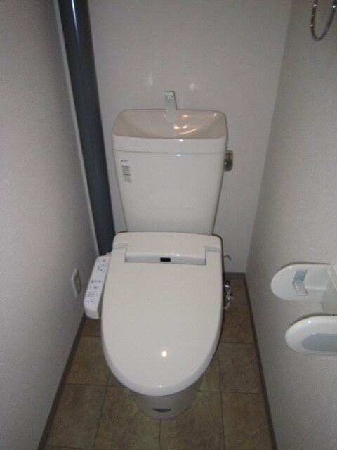 物件内観写真11　(トイレ)