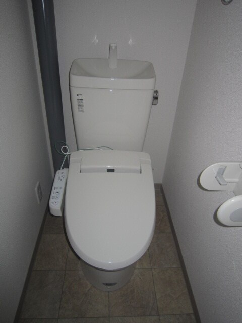 物件内観写真12　(トイレ)