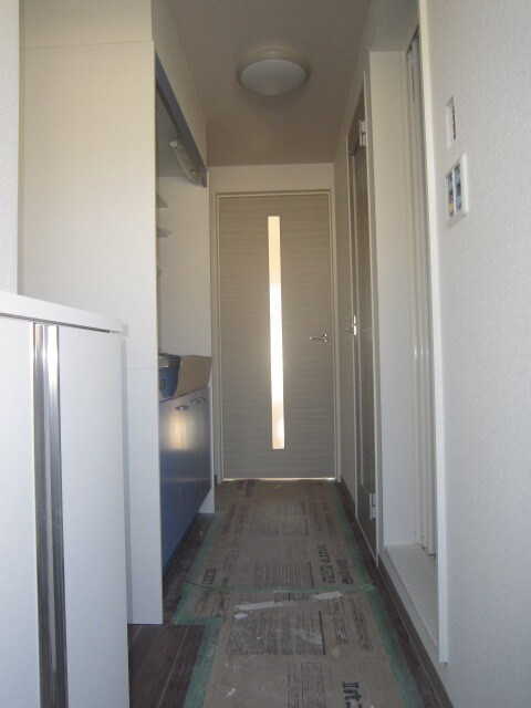 物件内観写真13　(玄関)