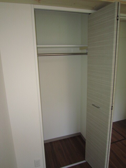 物件内観写真16　(収納)
