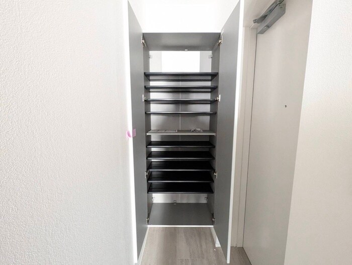 物件内観写真18　(靴箱)