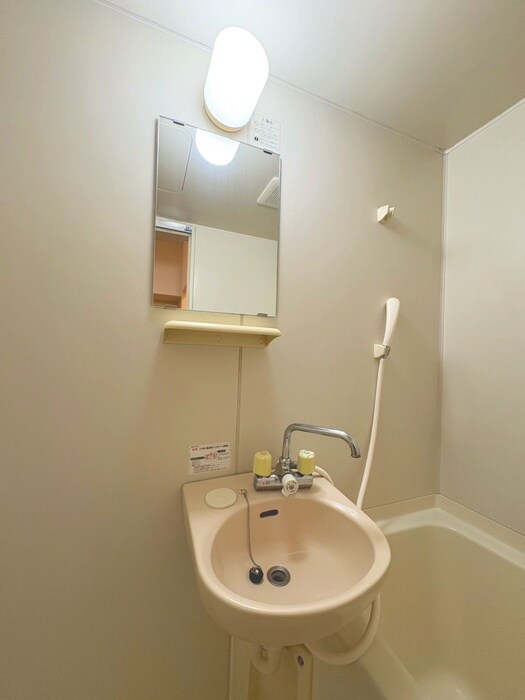 物件内観写真12　(洗面)