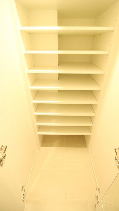 物件内観写真13　(靴箱)