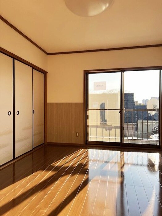 物件内観写真10　(室内からの展望)