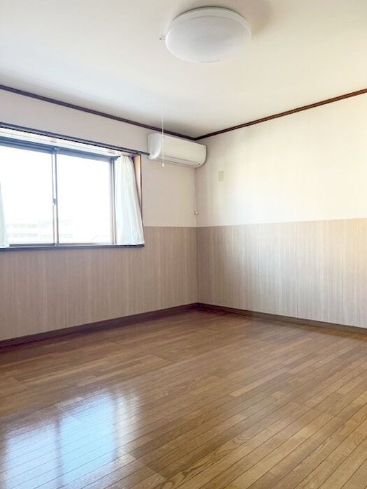 物件内観写真12　(居室)