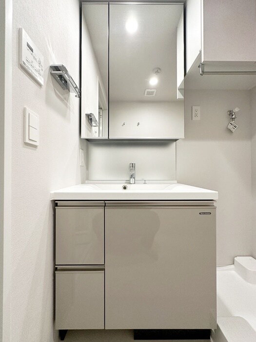 物件内観写真11　(洗面)