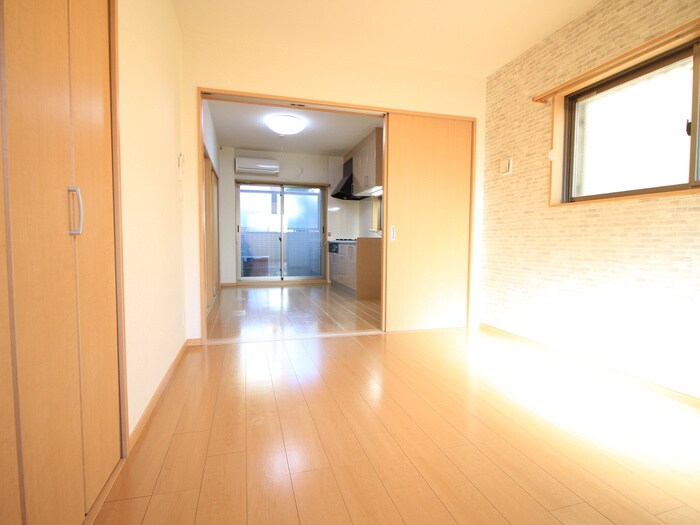 物件内観写真9　(居室)