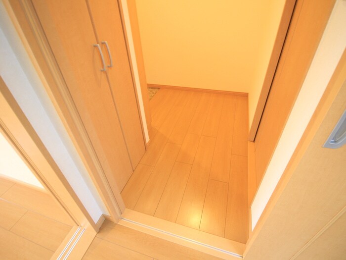 物件内観写真16　(廊下)