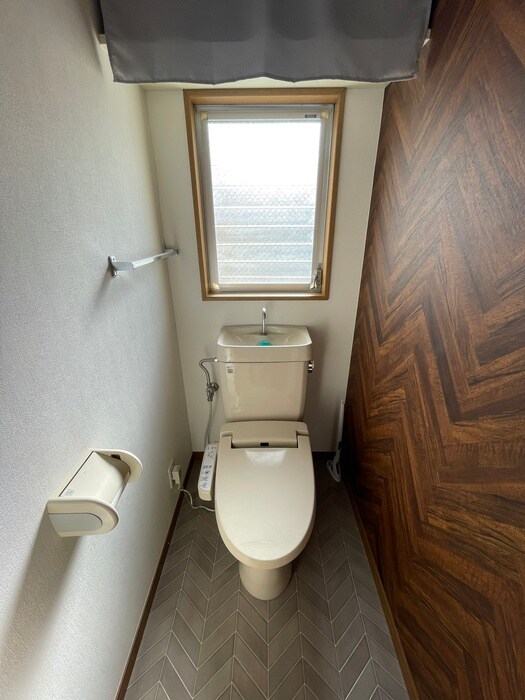 物件内観写真13　(トイレ)